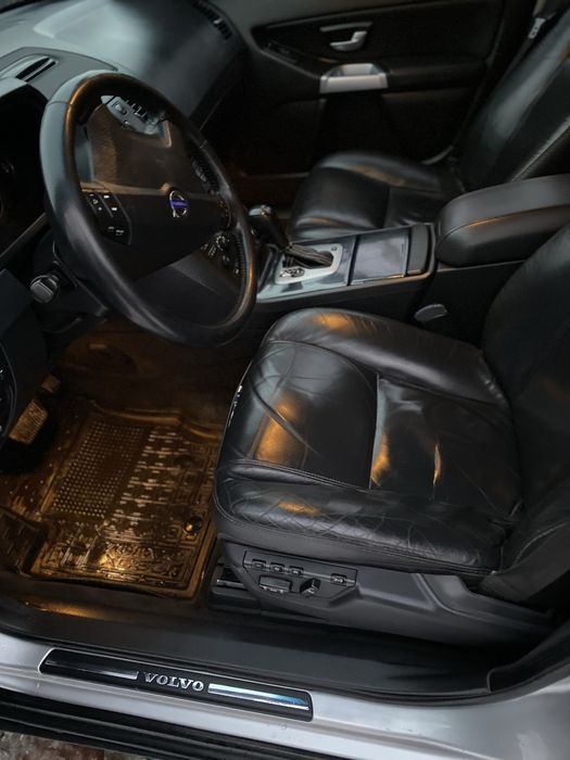 Volvo xc90 D5 мотор 6ступка