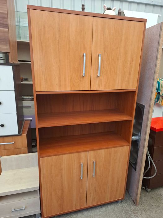 regał z półkami - możliwy transport