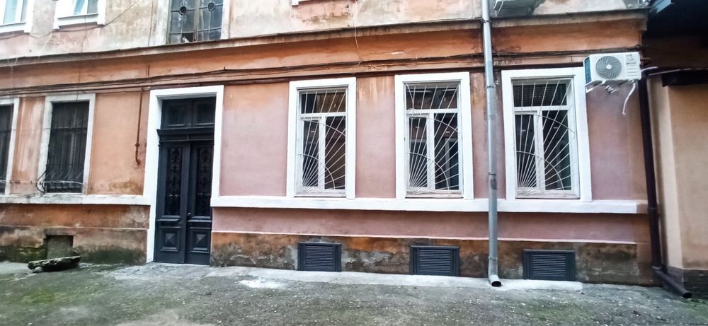 Продам 2ух комнат. квартиру Успенская угол Литвака (Заславского) центр