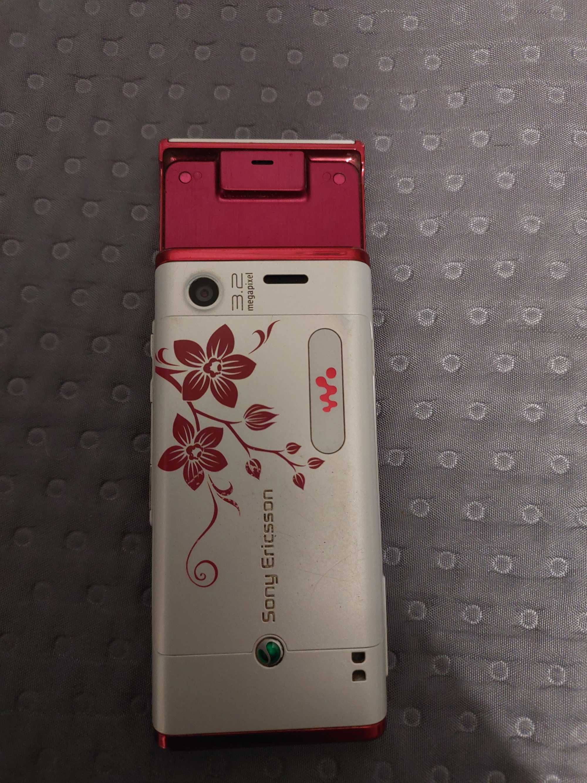 Telefon Sony Ericsson W595 Flower Edition 3.2MP MP3 Radio