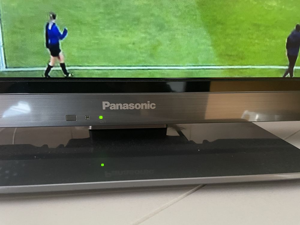 Televisão Panasonic TX-L32E30E