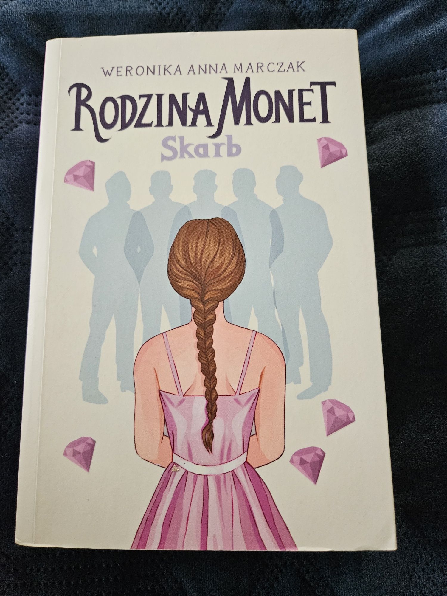 Książka Rodzina Monet Skarb Weronika Marczak - jak nowa!