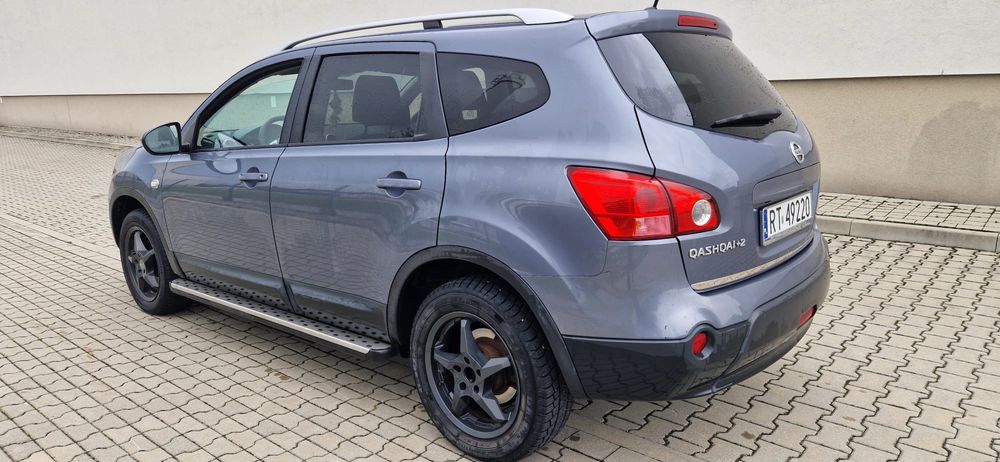 Nissan Qashqai + 2 2.0 benzyna Panorama kamera 7 osób 2009 R