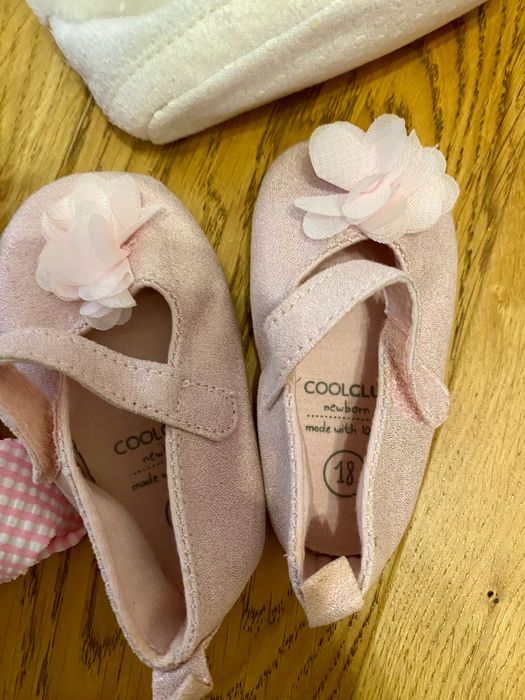 Buciki i stroje kąpielowe dla dziewczynki