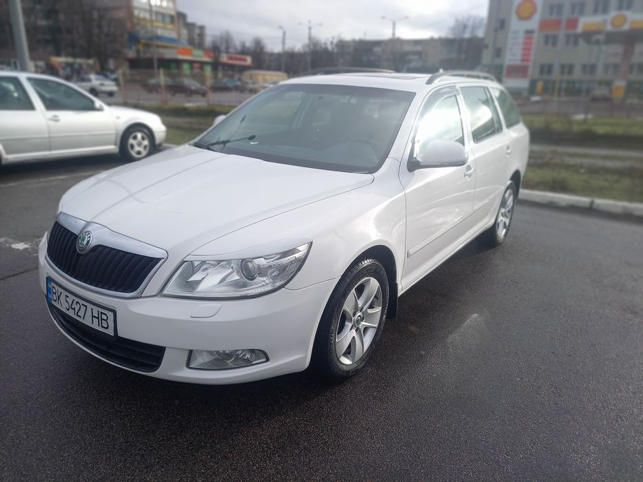 Продам шкода октавіа 2010 рік