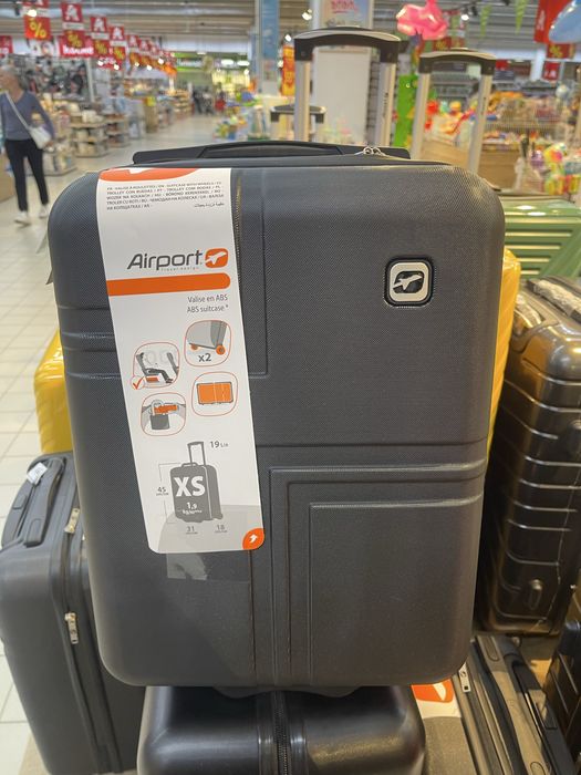 Валіза чемодан чорного у чорному кольорі розмір XS