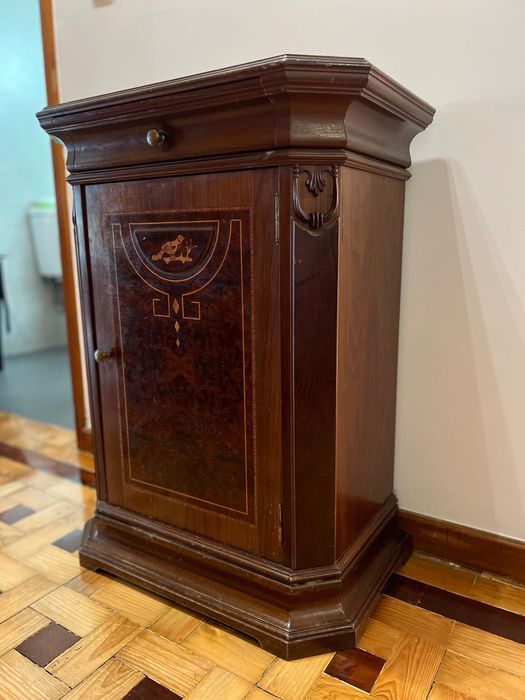 Conjunto de moveis vintage em muito bom estado