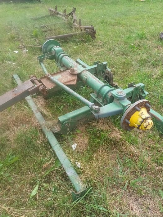 Oś skrętna od rozrzutnika