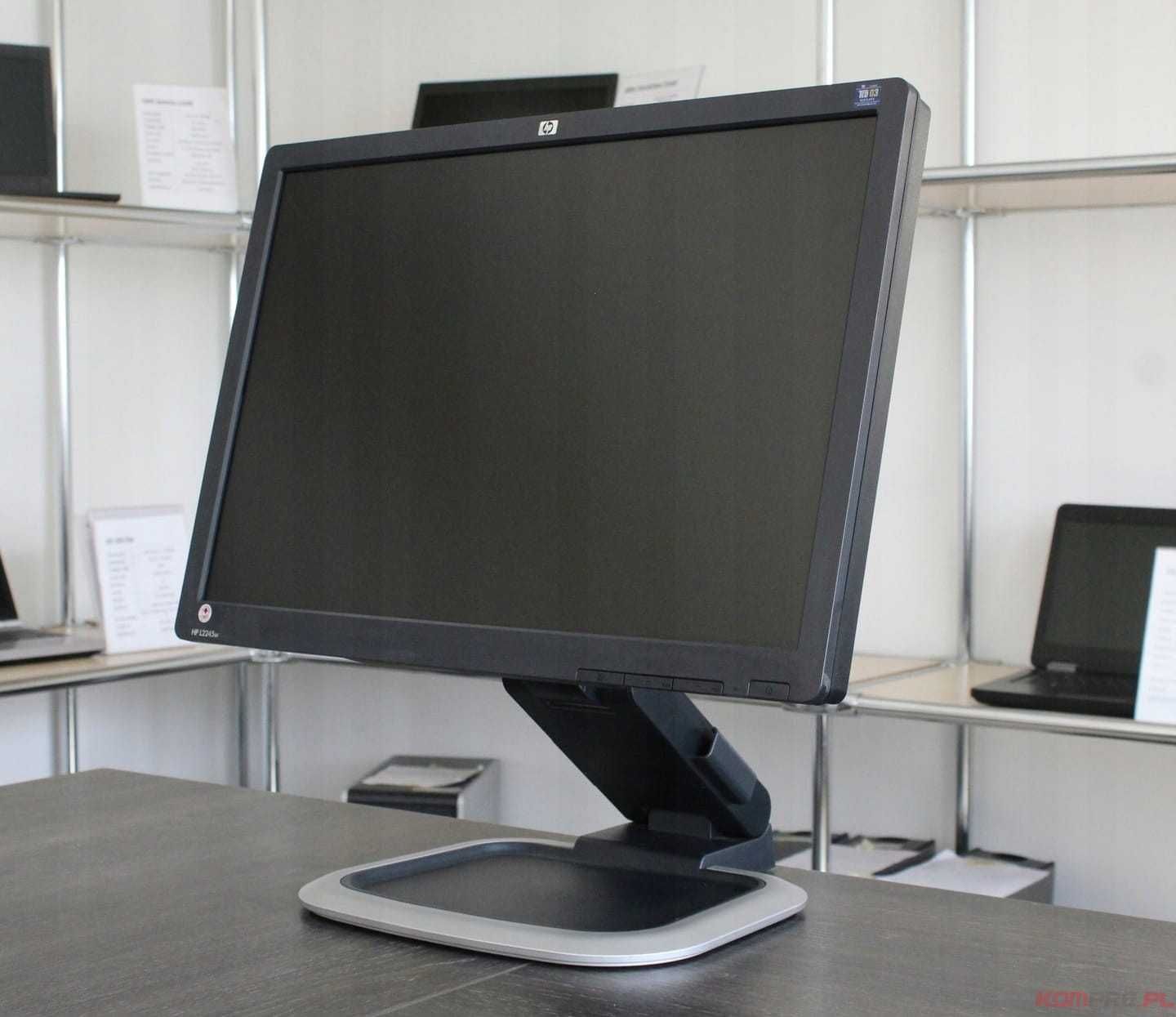Tani Używany Poleasingowy Monitor HP / 22 cale / DVI / VGA / PIVOT