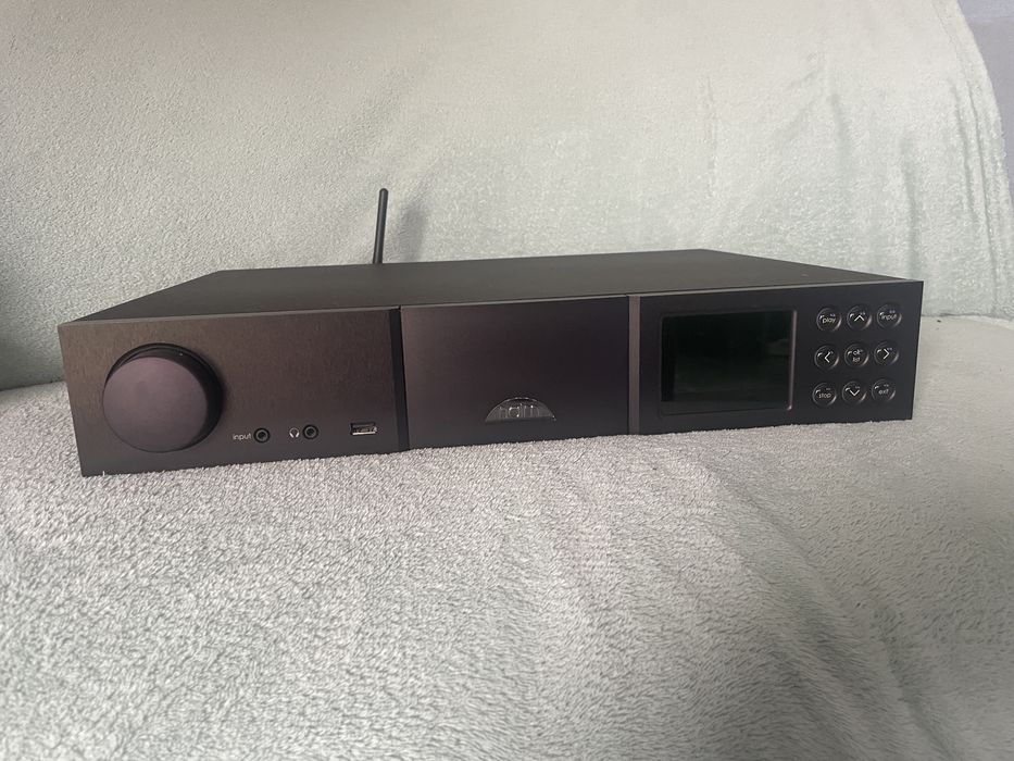 Naim SuperUniti all-in-one z pilotem
