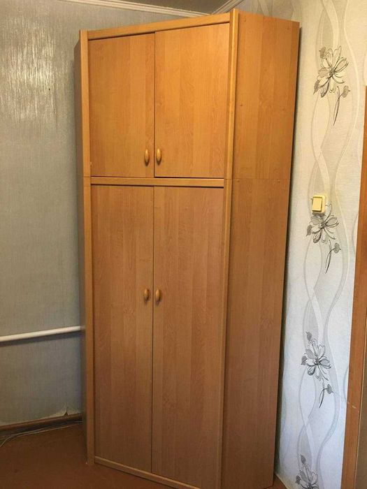 Продам кутову шафу