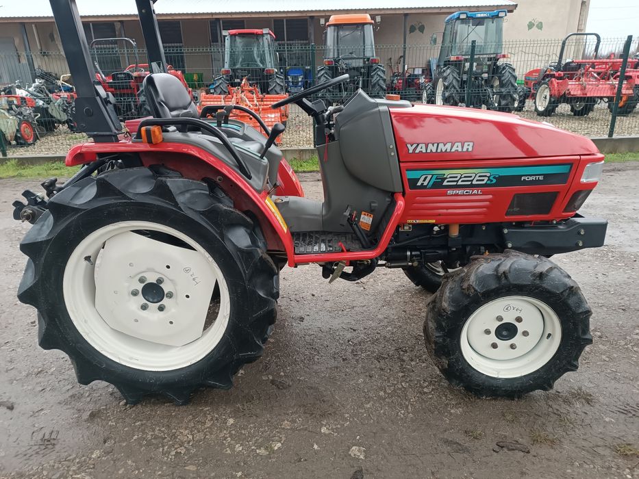 Японський мінітрактор.Трактор.