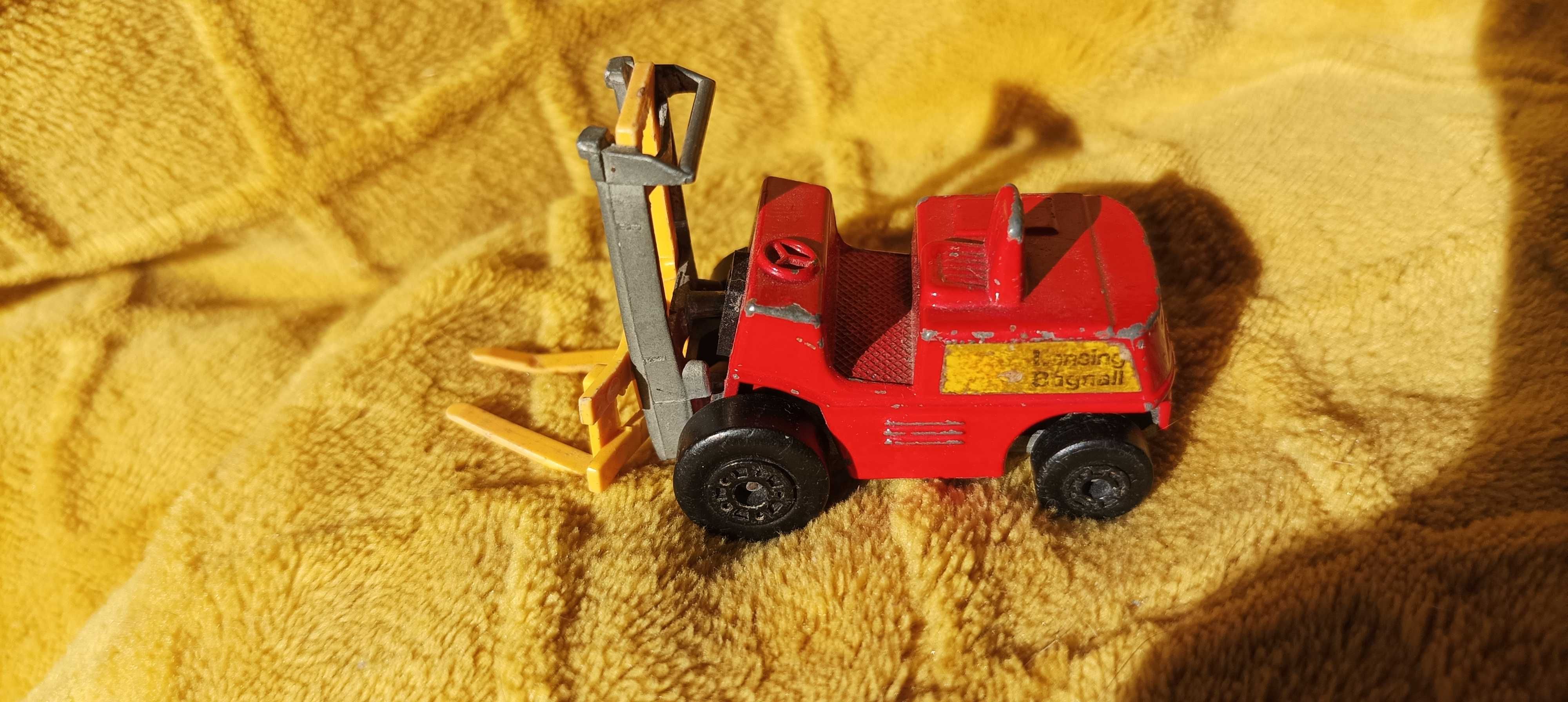 Matchbox wózek widłowy