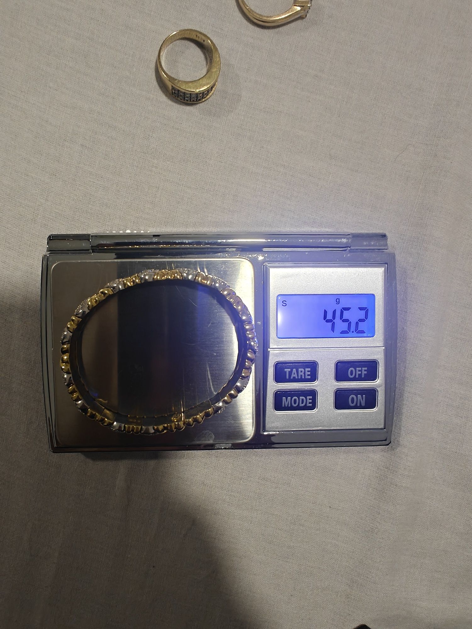 Troco ou vendo Jóia de alto patamar em ouro branco amarelo e Diamantes