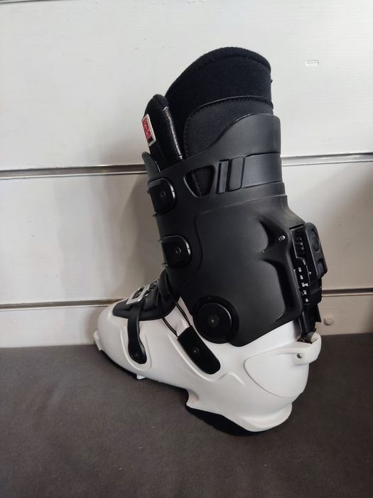 Twarde buty Deeluxe Track 325 42