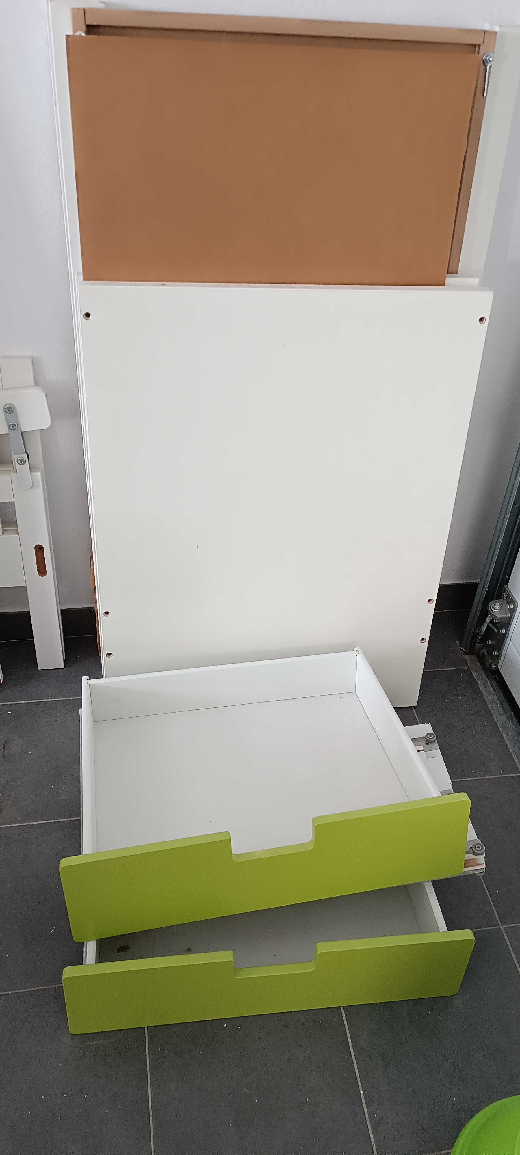 Cama de grades com colchão