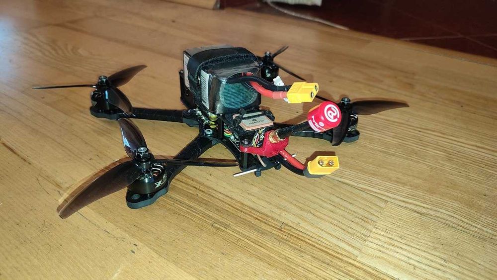 FPV-дрон 5 дюймів ELRS (дрон, очки, апаратура, батареї, зарядка, кейс)