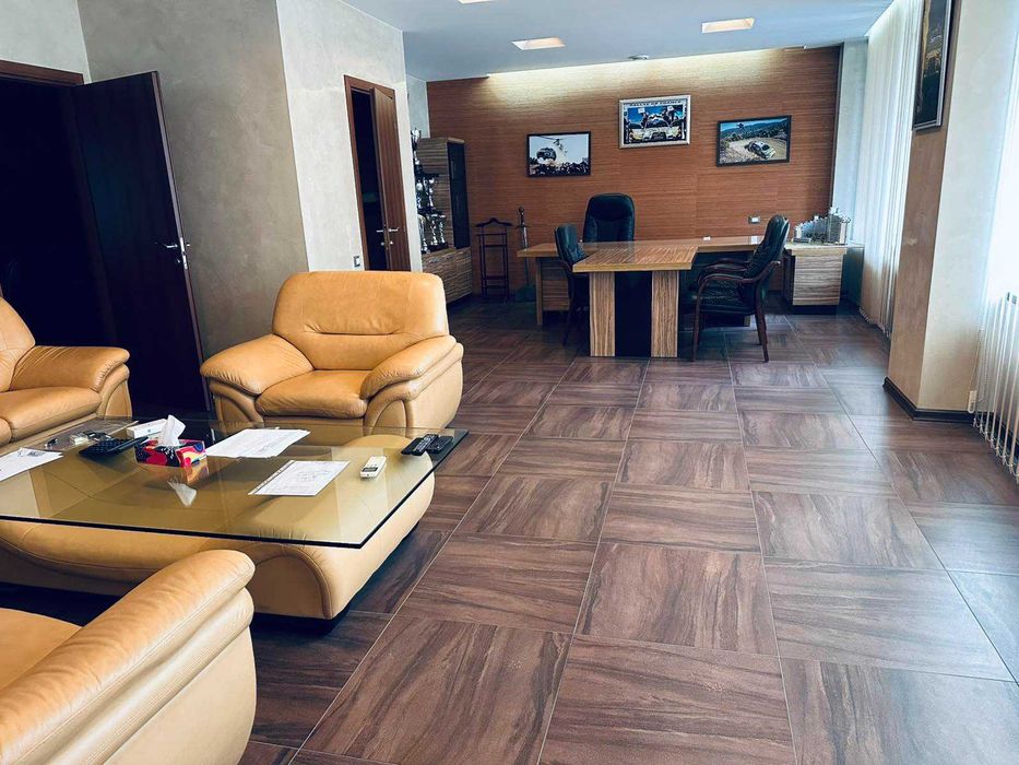 Офис в аренду от Хозяина в ЖК "Белый Парус" 215 м2, 1-й этаж