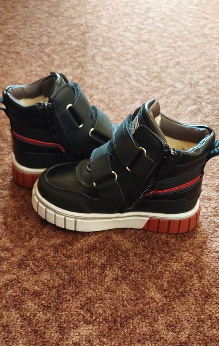 Детские зимние ботинки для мальчика 23р.