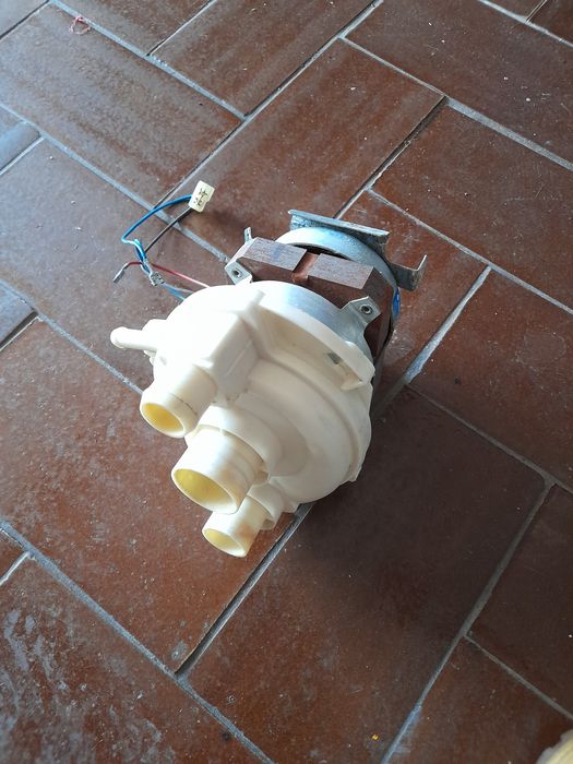 bomba de água para máquina de lavar loiça. Ref: 950B1l