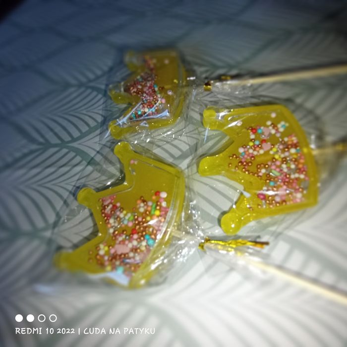 Lizaki na tort  " Labubu " ozdoba tortu muffinek