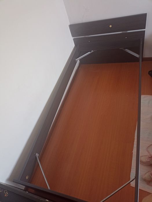 Vendo cama com colchão single