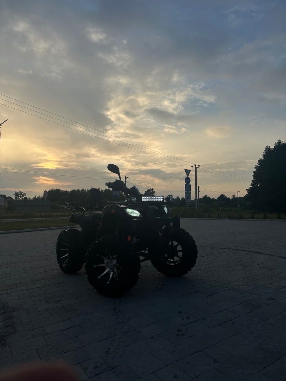 Квадроцикл хамер250