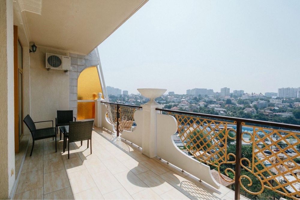 Большая 3 комнатная кв. 165 метров, 2 санузла, Аркадийсктй дворец