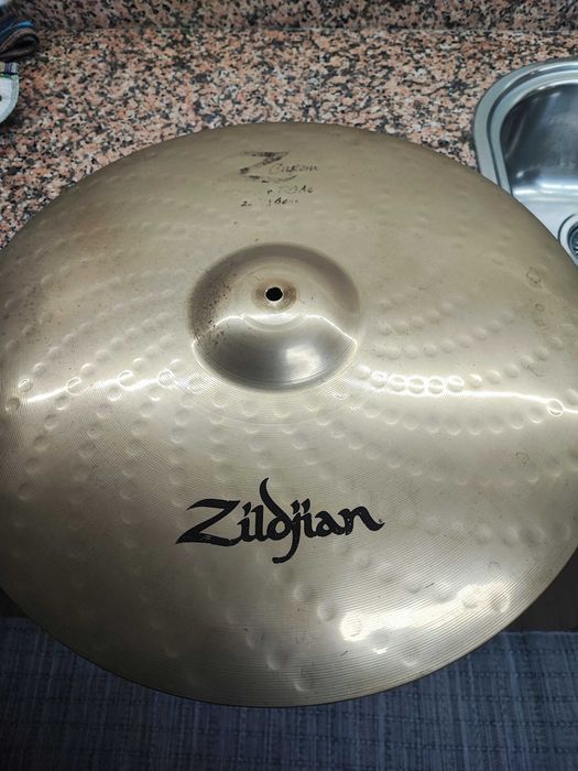 Vendo pratos Zildjian e Sabian