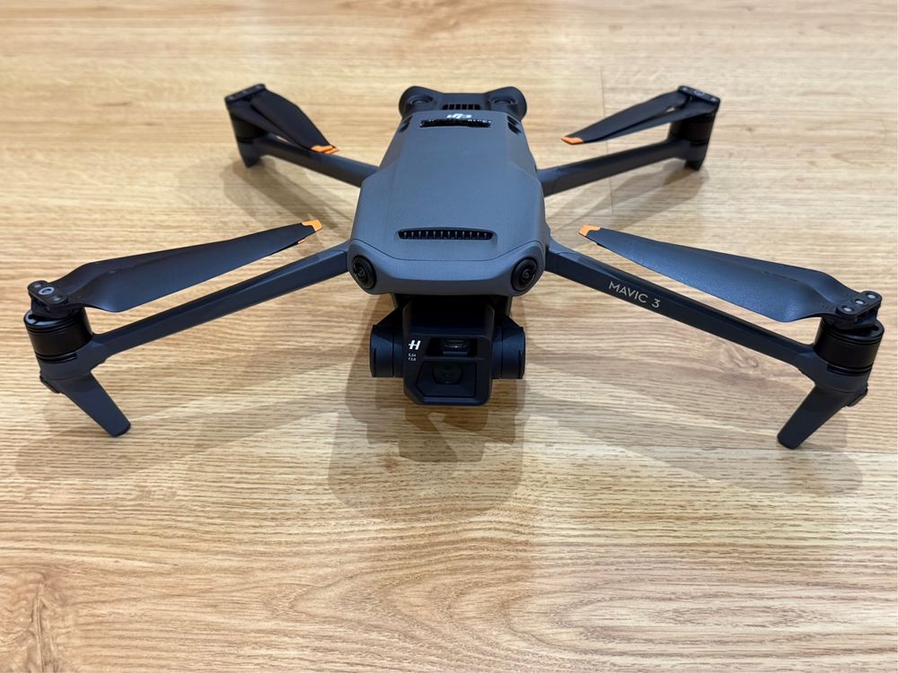 Dji Mavic 3 com selo C1 Fly more combo+ DJI RC