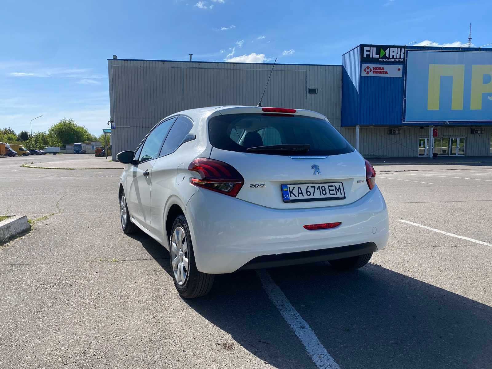 Peugeot 208 2016 року