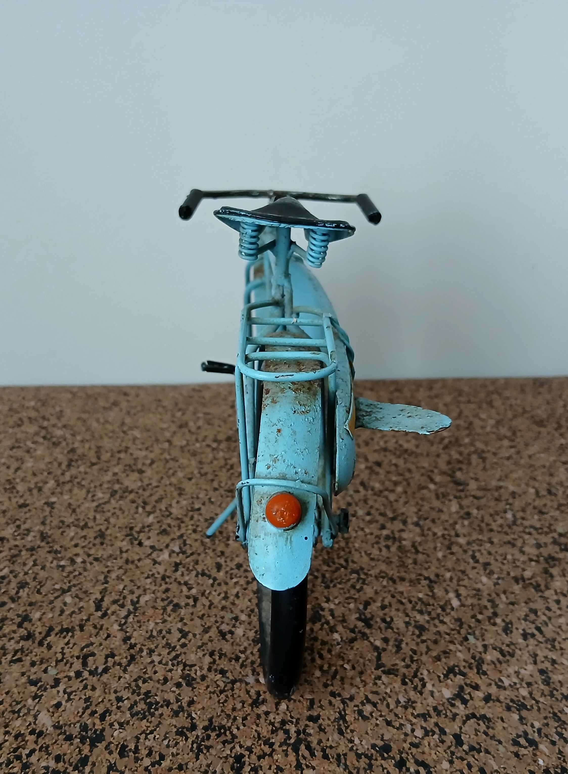 Bicicleta antiga de decoração
