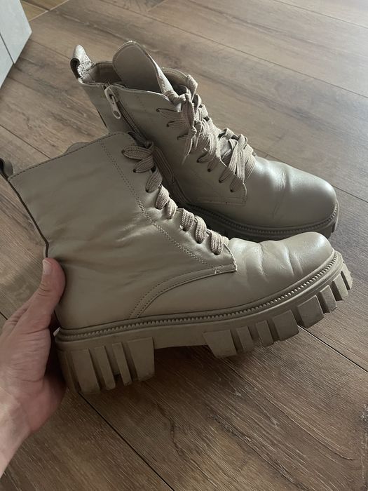 Зимові шкіряні ботінки жіночі