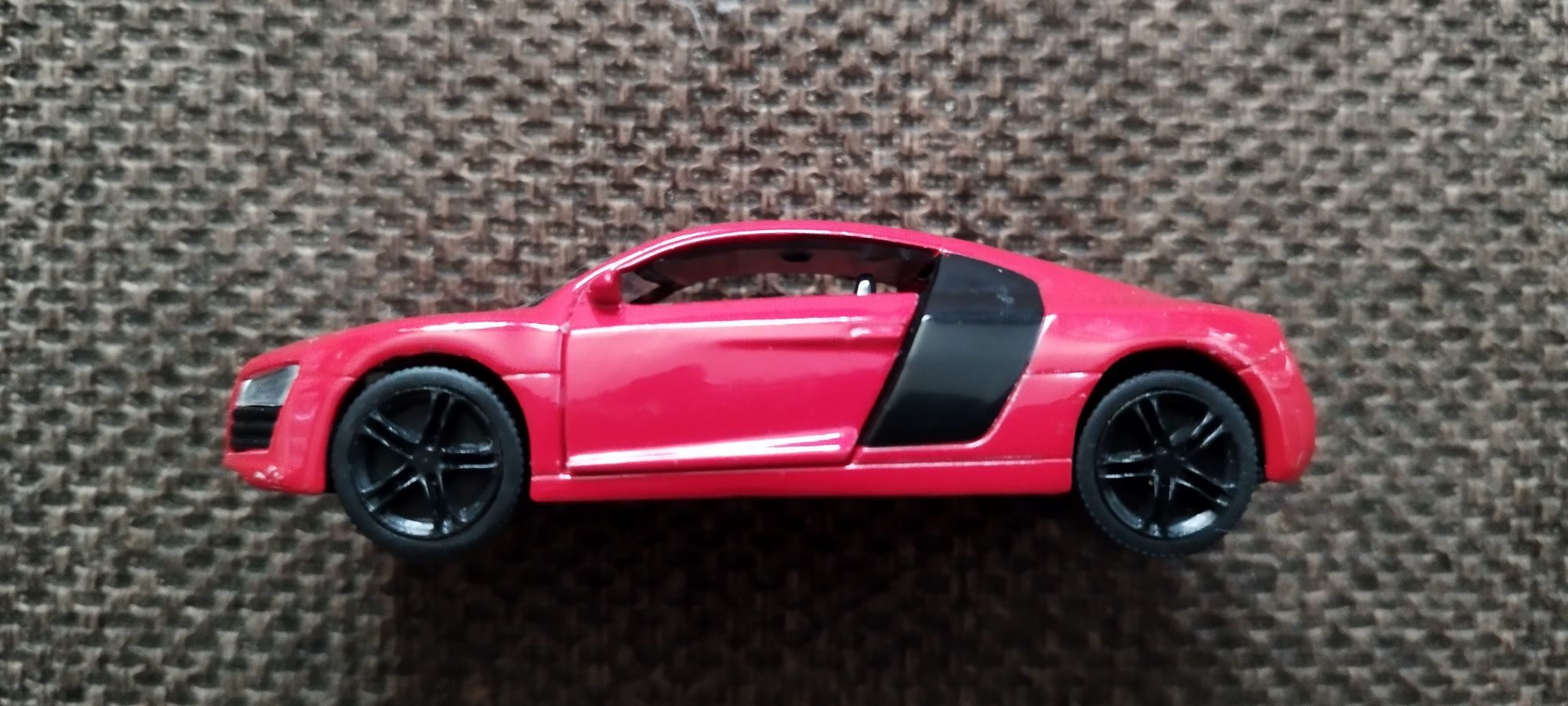 AmerCom. AUDI R8. Model nowy