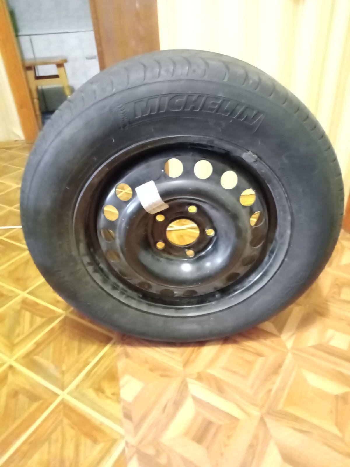 Запаска, докатка Michelin 195\65 R15