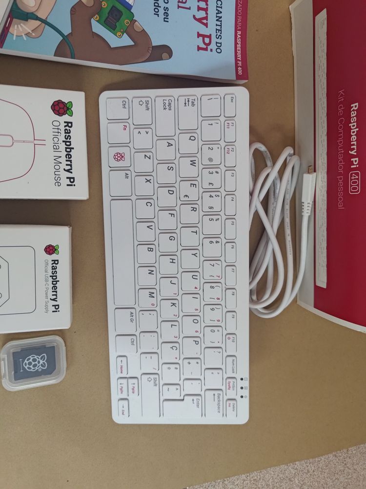Kit Raspberry PI 400 PT