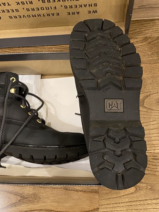 чоботи Caterpillar