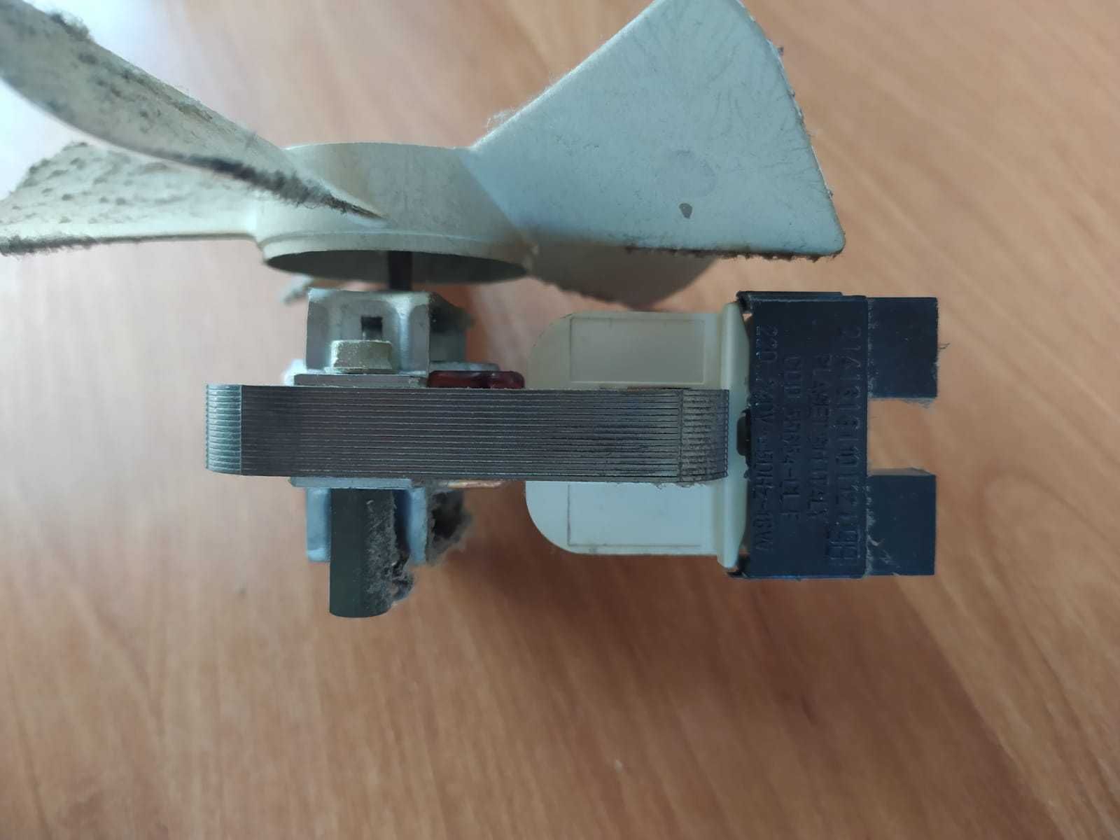 Magnetron 2M218 i inne części mikrofalówki