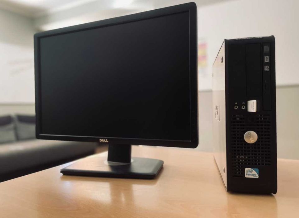 Zestaw Komputer Dell Optiplex780 +Monitor Dell P2213