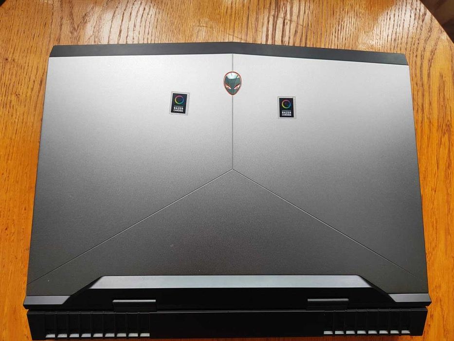 ИГРОВОЙ Dell ALIENWARE 17.3 FHD ips/GTX 1060 6GB/i7-7700/16GB/SSD+HDD