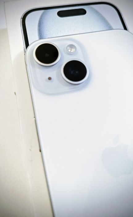 IPHONE 15 niebieski w idealnym stanie