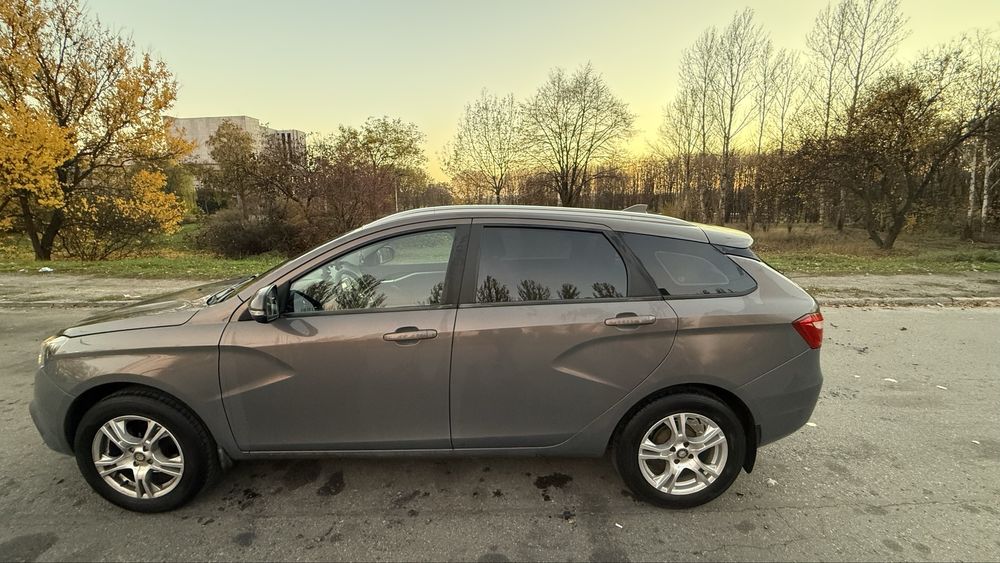 Lada Vesta 1,6 2021 року