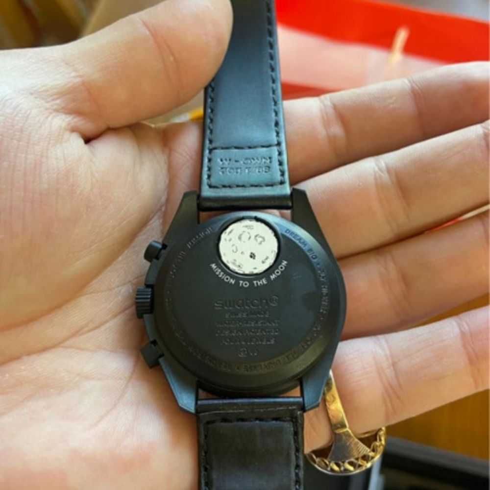 Omega x Swatch Snoopy SO33B700 – Edycja Specjalna