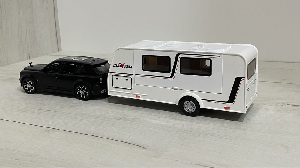 Rolls Royce Cullinan 1:32 машинка іграшка колекційна модель трейлер