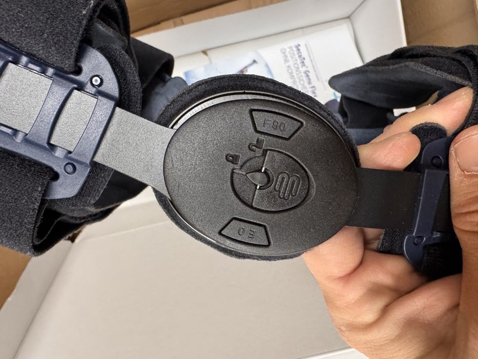 Ортез на коліно Bauerfeind SecuTec Genu Flex. Германия