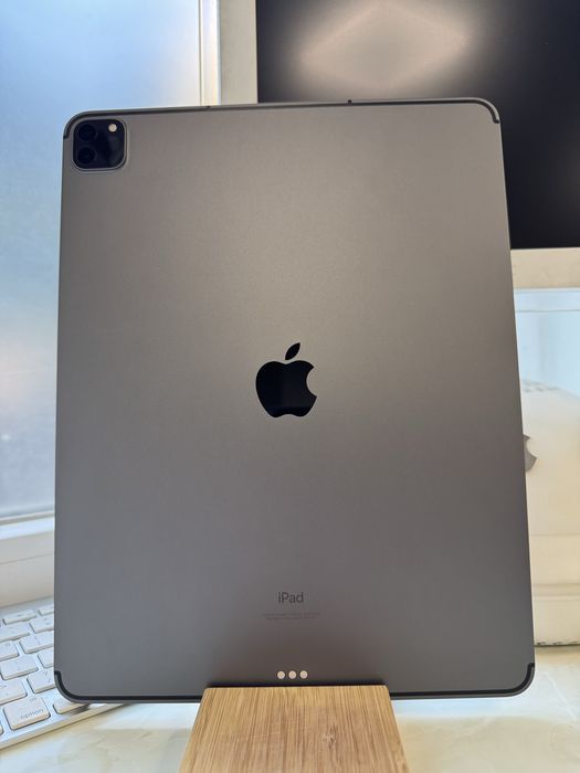 iPad Pro 12.9 M1 2021 256Gb Space WiFi+LTE Прекрасний стан!