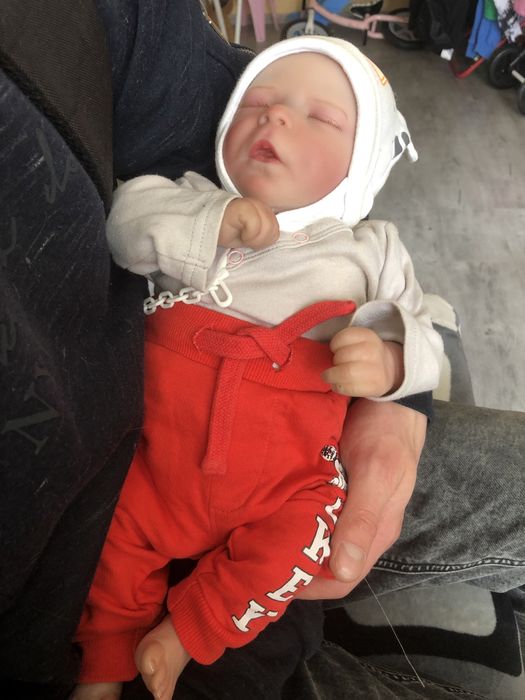 Lalka jak prawdzwe dziecko