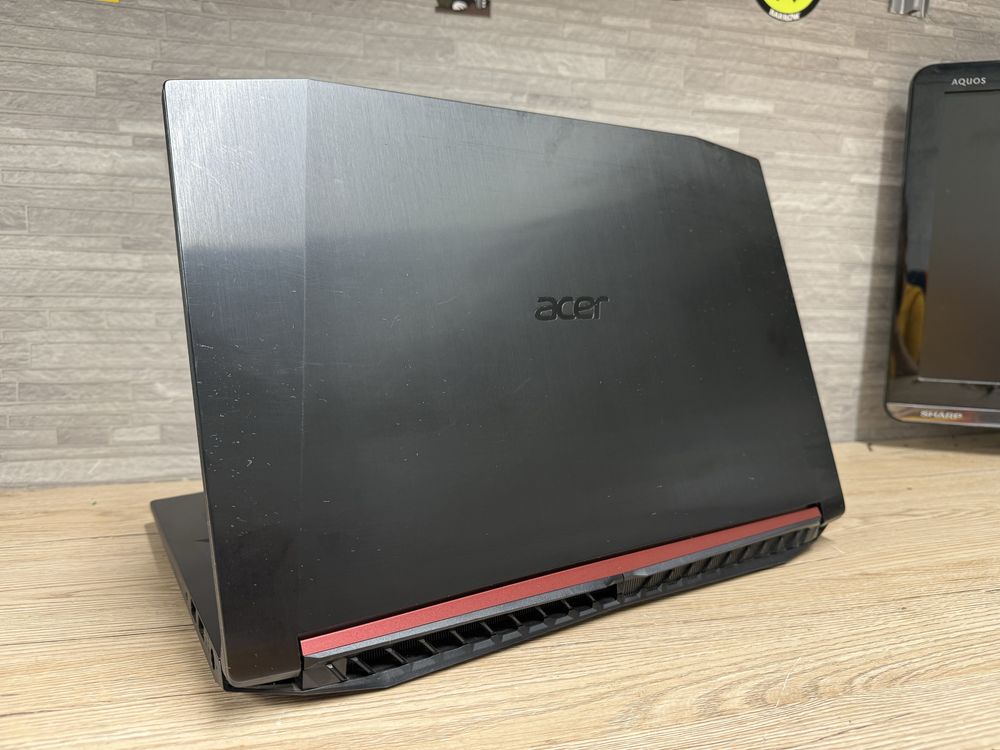 Ігровий ноутбук Acer Nitro 5  i7-7700HQ/16gb/256gb +1tb/GTX 1050Ti 4gb