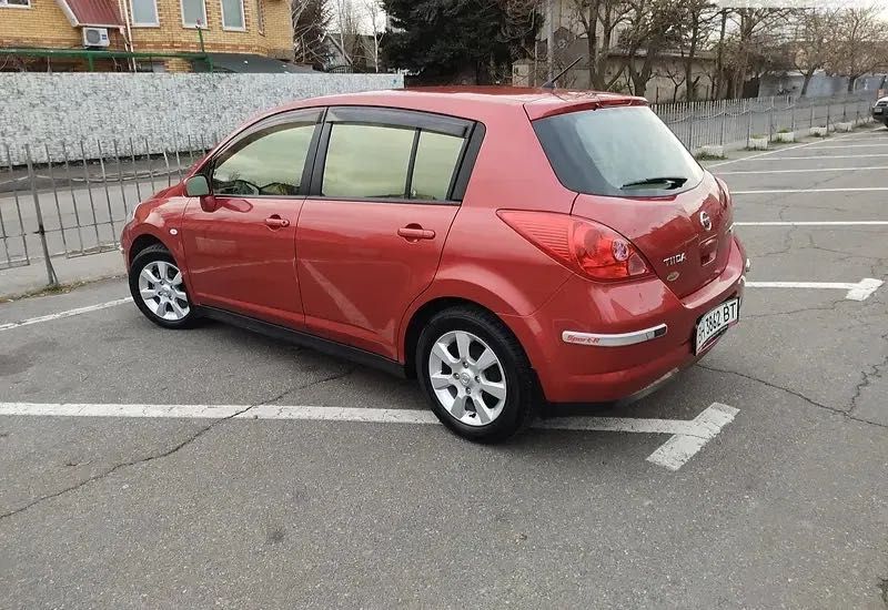 Nissan Tiida 2008