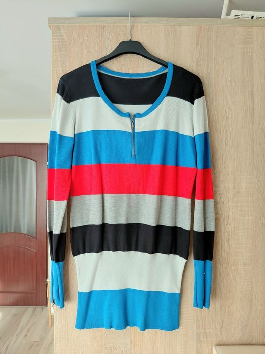 Dzianinowy sweter damski w paski moraj M